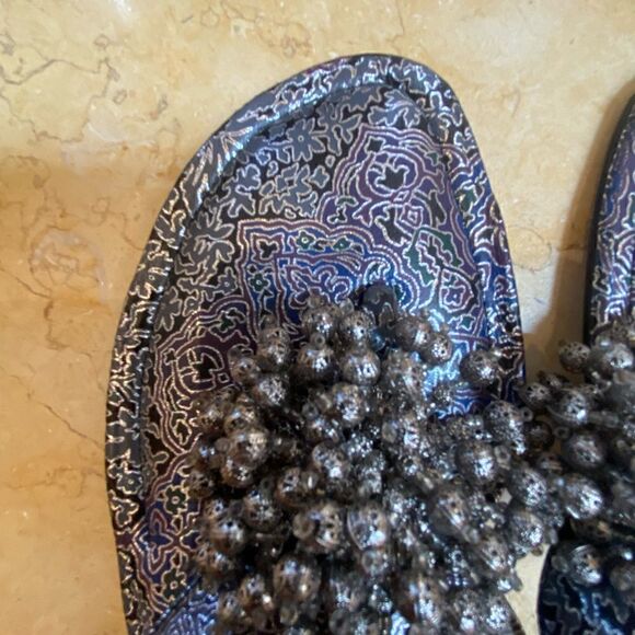 Manolo Blahnik low heel shoes in size 10.5 - Picture 5 of 6